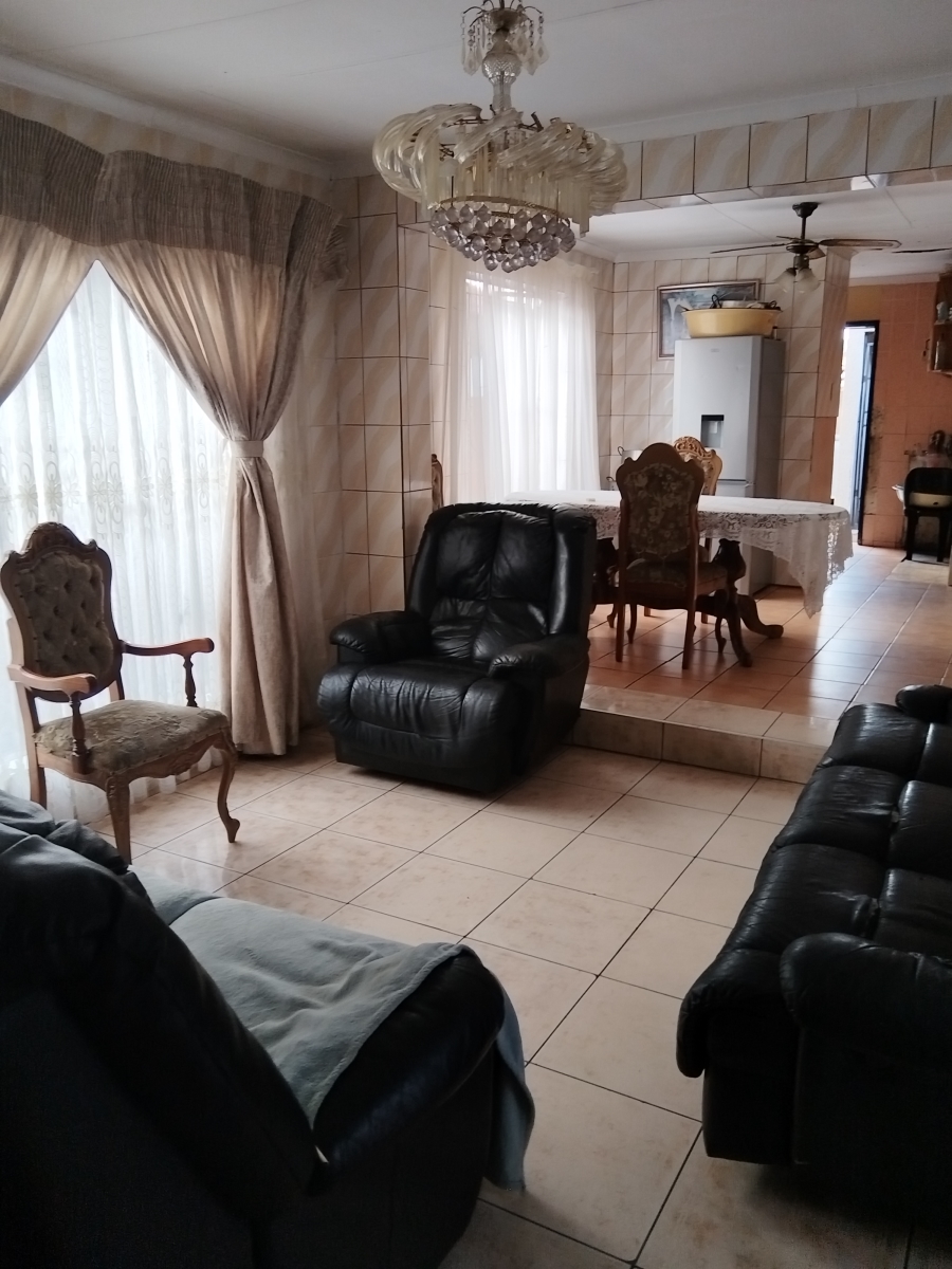 3 Bedroom Property for Sale in Belgravia Northern Cape